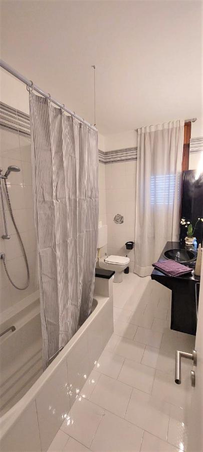 Appartamento Perini เตรนโต ภายนอก รูปภาพ